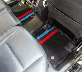 Thảm sàn Ncar cho MITSUBISHI OUTLANDER